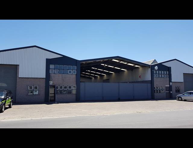1,290M² FACTORY TO LET IN STIKLAND INDUSTRIAL